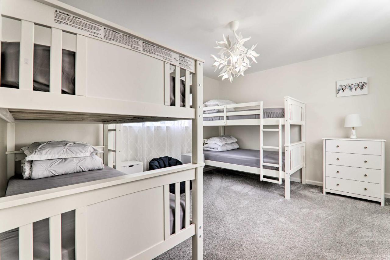 Holiday home Poconos Farms Escape With Fire Pit And Private Hot Tub *